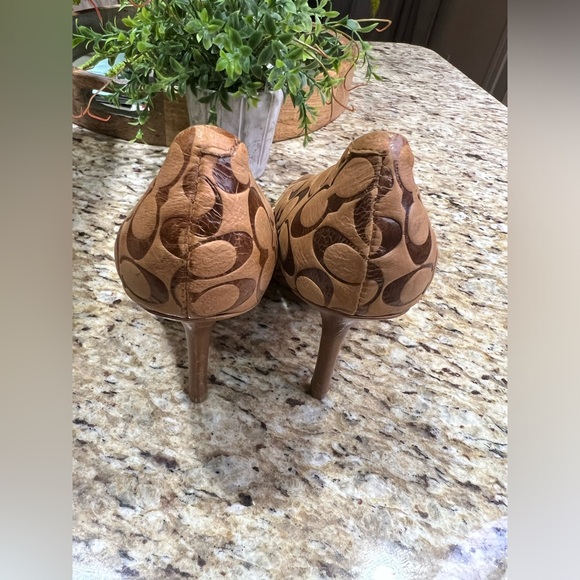 COACH Luca Brown Tan Leather Pointed Toe Pumps 9B - Picture 8 of 10